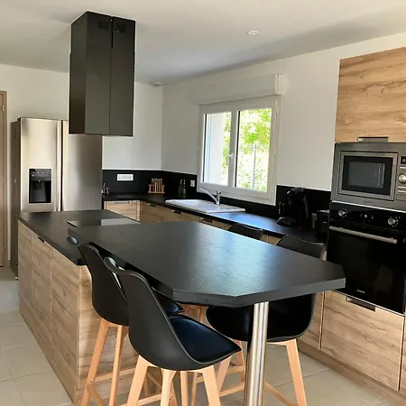 Au Pied Des Batteries * Longues-sur-Mer